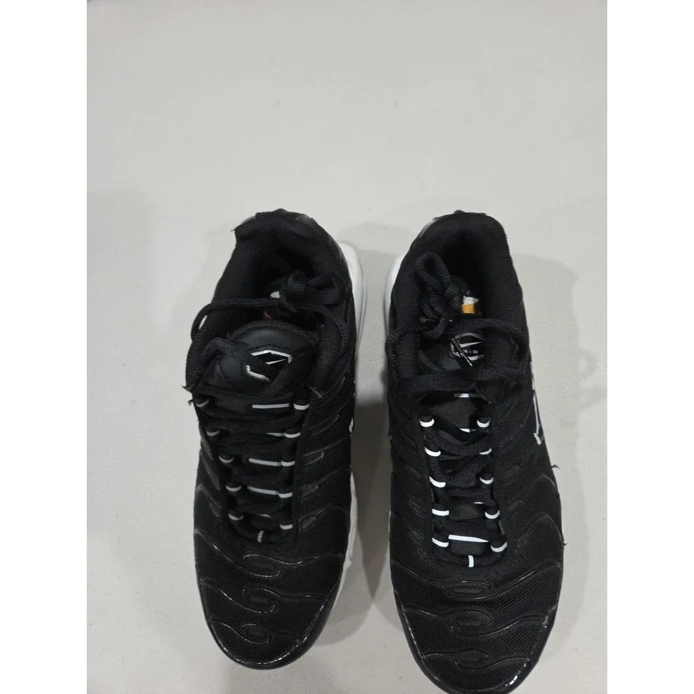 Nike Air Max Plus Black White Women's Size 5.5  DM2362-001